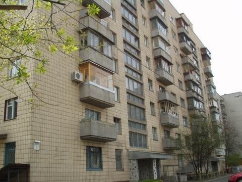 Київ, Шовкуненка вул., 3