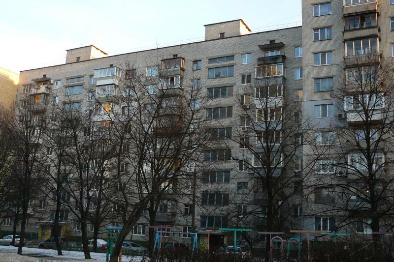 Київ, Шовкуненка вул., 3