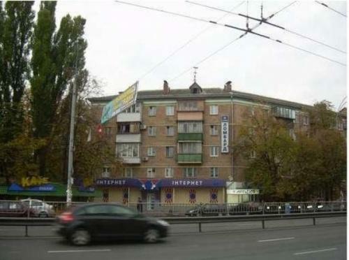 Київ, Чоколівський бул., 10