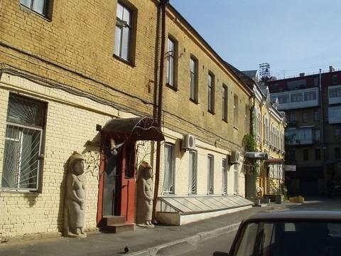 Киев, Рейтарская ул., 13