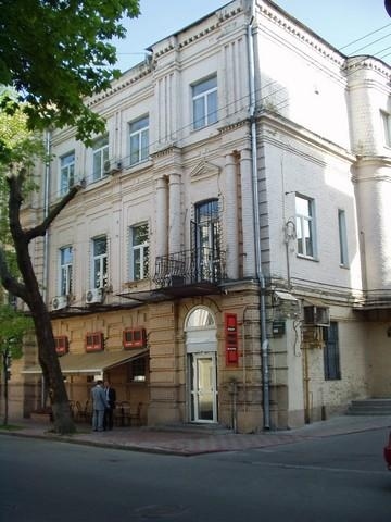 Киев, Рейтарская ул., 13