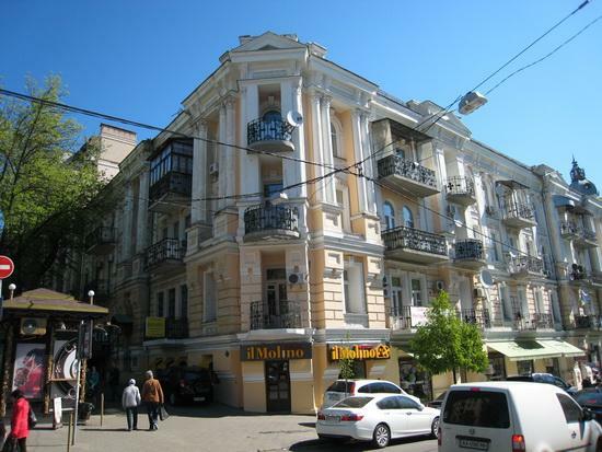 Киев, Ярославов Вал ул., 33В