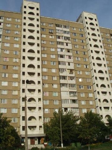 Київ, Райдужна вул., 65