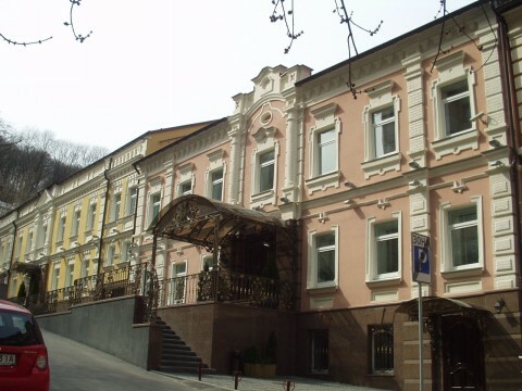 Киев, Игоревская ул., 1/8
