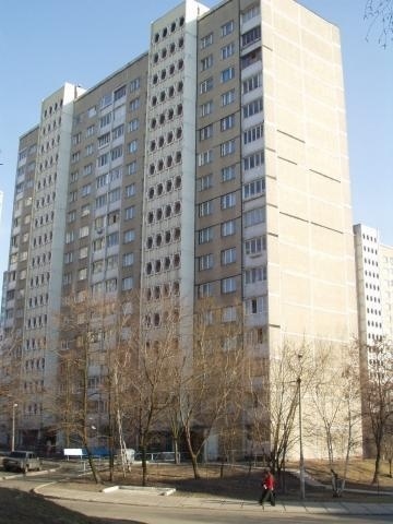 Киев, Квитневый пер., 8