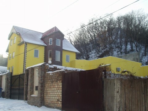 Киев, Нижнеюрковская ул., 37