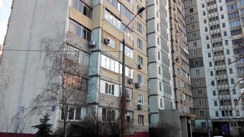 Киев, Ревуцкого ул., 44Б