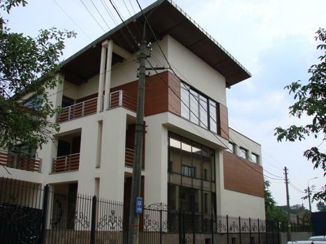 Киев, Редутная ул., 5