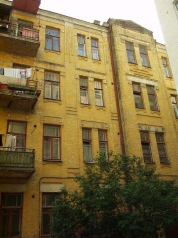Київ, Рейтарська вул., 35Б
