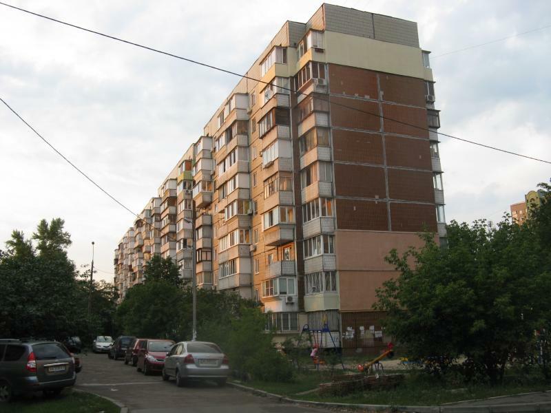 Киев, Радужная ул., 69