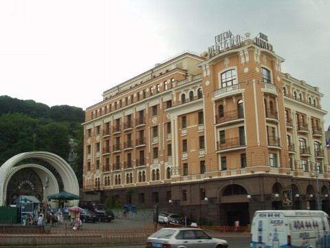 Киев, Петра Сагайдачного ул., 15