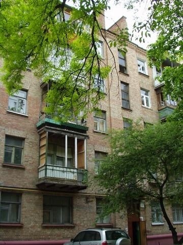 Київ, Пирогова вул., 8