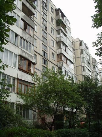 Киев, Энтузиастов ул., 45