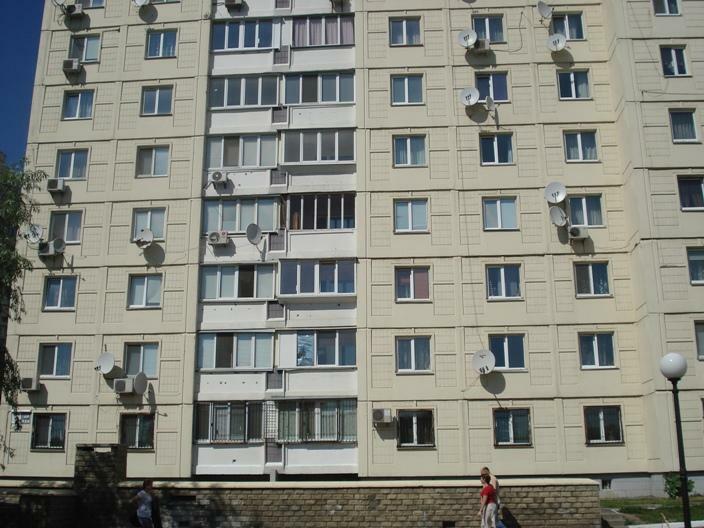 Киев, Эрнста ул., 12