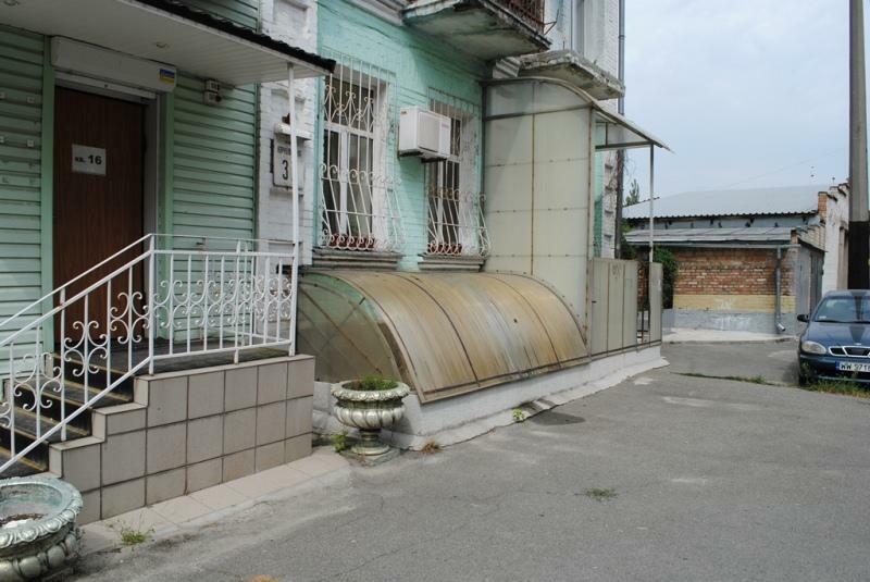 Киев, Юрковская ул., 37/3