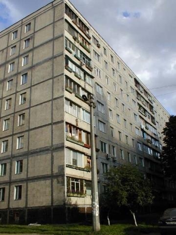 Киев, Якуба Коласа ул., 11