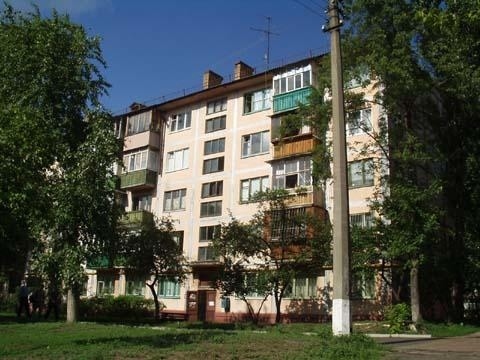 Київ, Ярослава Гашека бул., 17/1