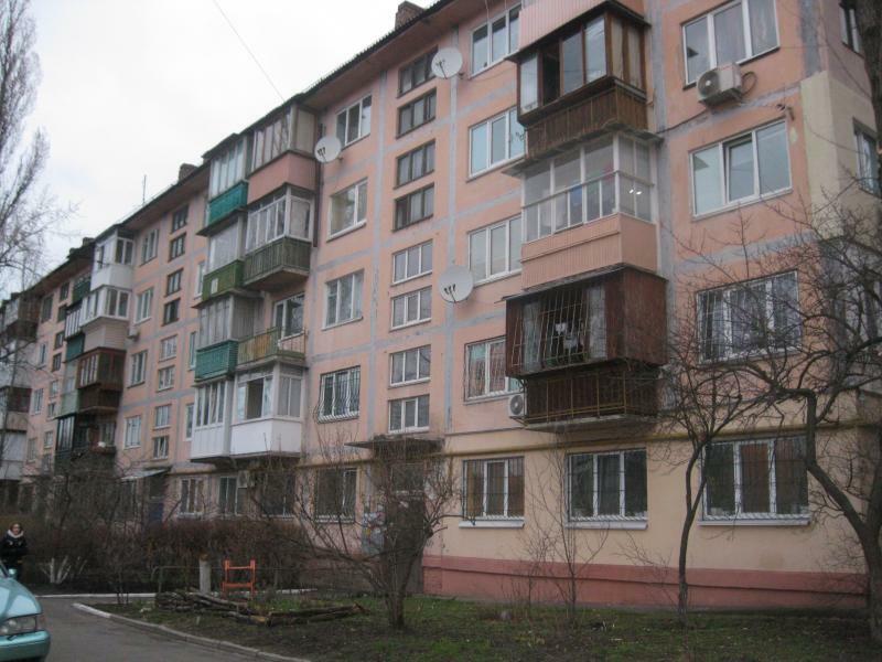 Київ, Ярослава Гашека бул., 17/1