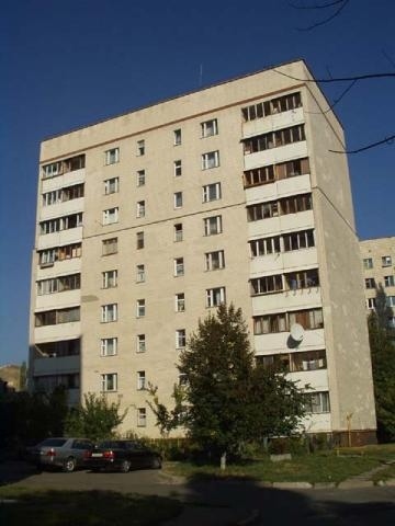 Київ, Івашкевича вул., 8А