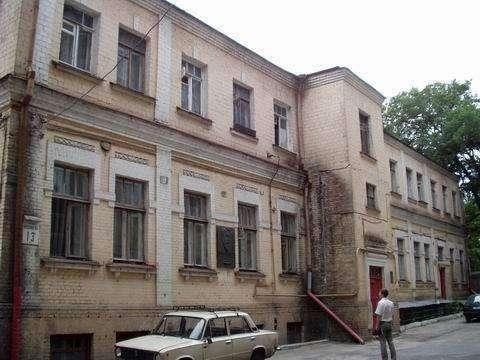 Київ, Ярославів Вал вул., 13Б