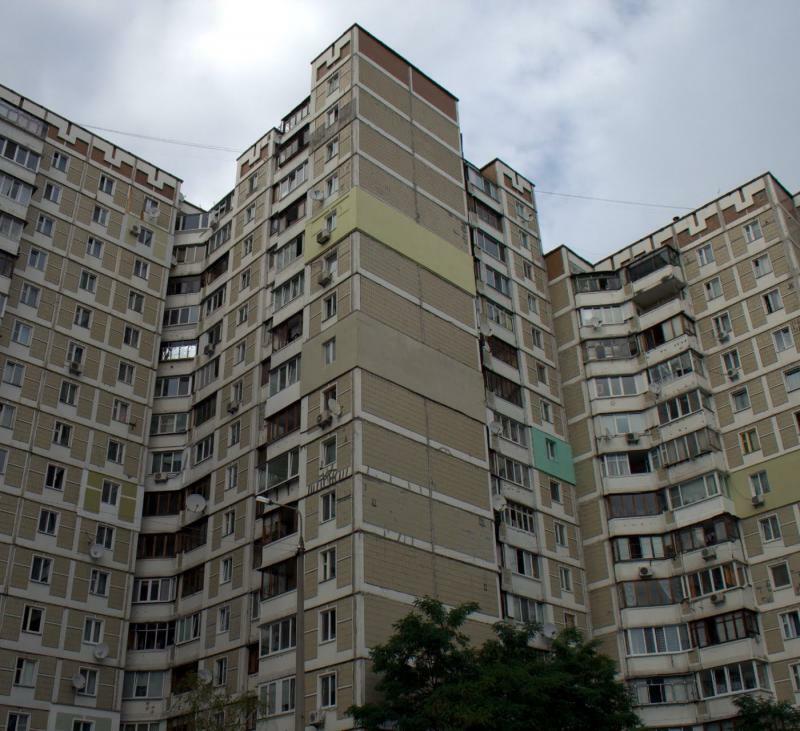 Продаж 4-кімнатної квартири 105 м², Прирічна вул., 37