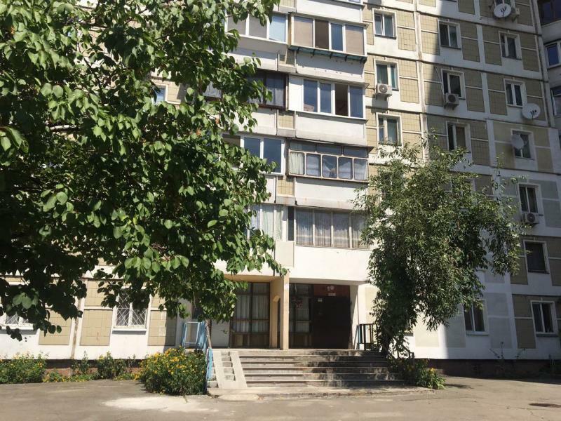 Продаж 4-кімнатної квартири 105 м², Прирічна вул., 37