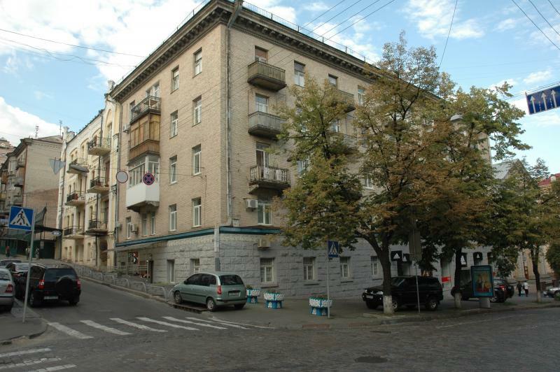 Київ, Прорізна вул., 16