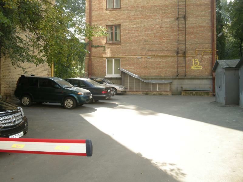 Киев, Прорезная ул., 13