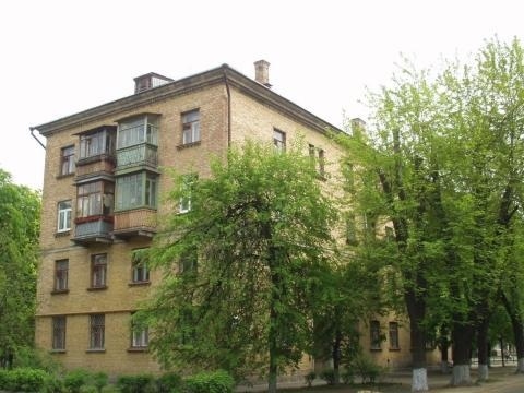 Киев, Волынская ул., 42/1