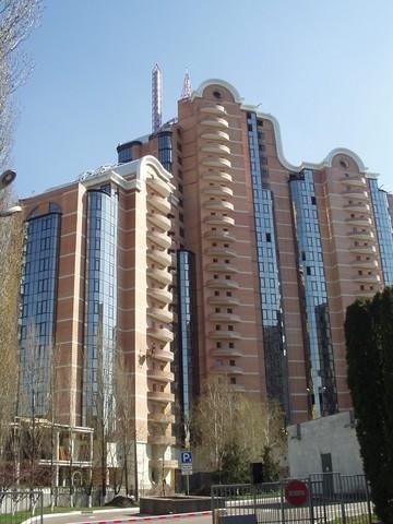 Київ, Старонаводницька вул., 10