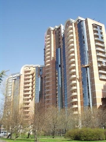 Київ, Старонаводницька вул., 10