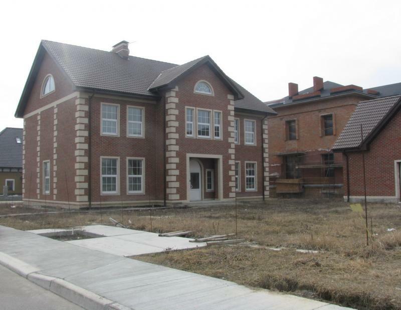 Киев, Столичное шоссе, 17