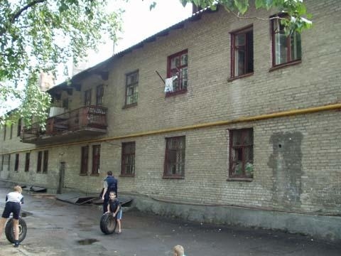 Київ, Будівельників пров., 3