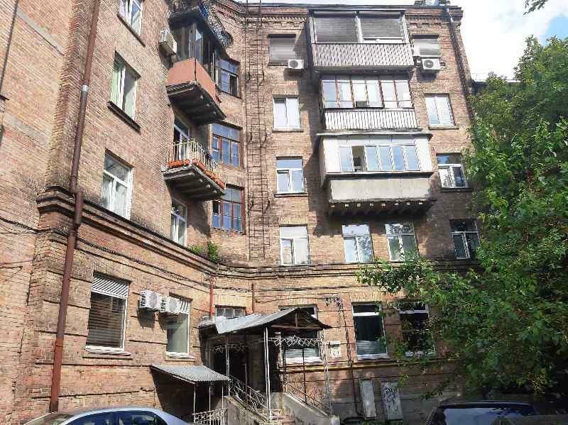 Київ, Тарасівська вул., 42
