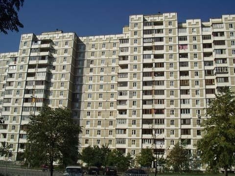 Киев, Чернобыльская ул., 21