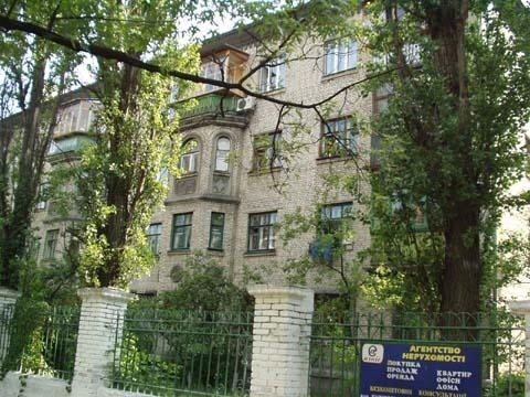 Київ, Будівельників вул., 41