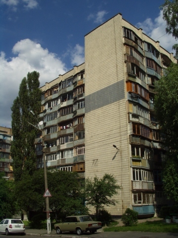 Київ, Ушинського вул., 25