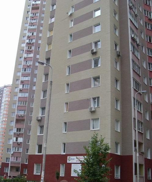 Киев, Урловская ул., 30