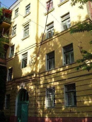 Київ, В'ячеслава Липинського вул., 16