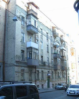Київ, Чеховський пров., 8