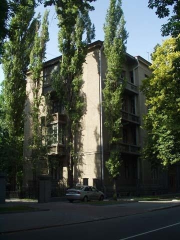 Киев, Шелковичная ул., 8/20
