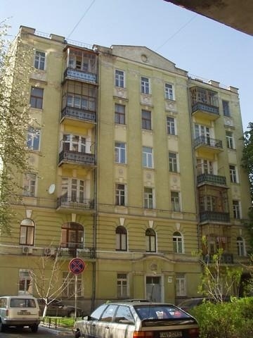 Киев, Шелковичная ул., 16Б