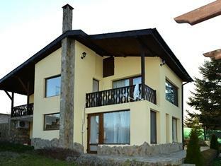 Киев, Евгения Харченко ул., 18