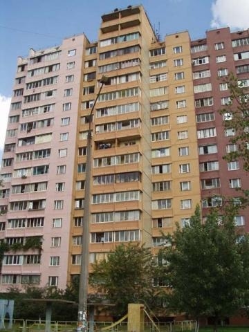 Київ, Харківське шосе, 65