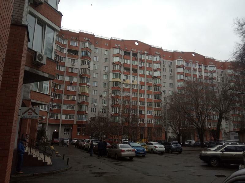 Продаж 2-кімнатної квартири 80 м², Хмельницька вул., 10