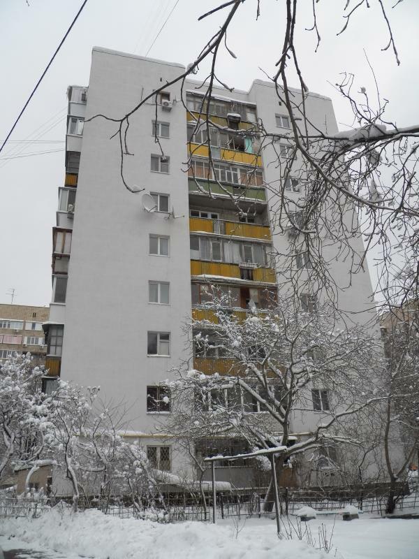 Киев, Остапа Вишни ул., 9