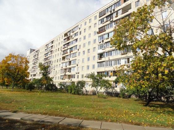 Киев, Отто Шмидта ул., 35-37