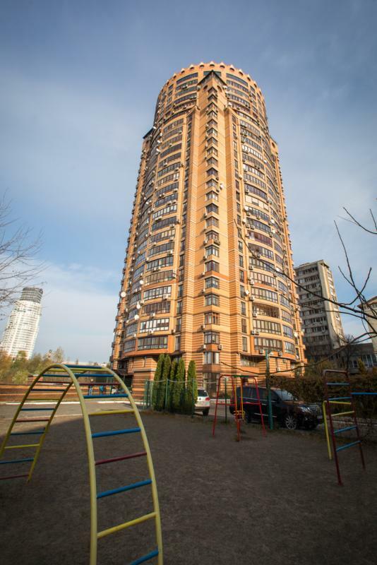 Київ, Панаса Мирного вул., 28А