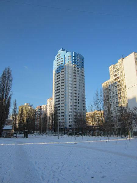 Киев, Ревуцкого ул., 7В