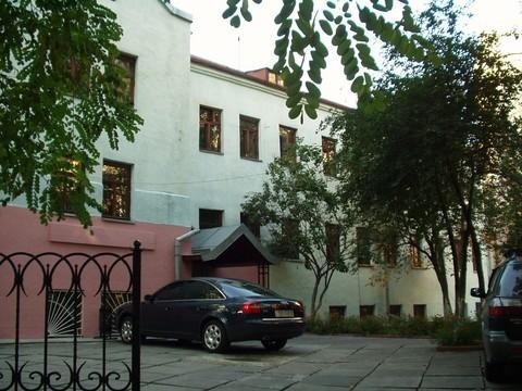 Київ, Обсерваторна вул., 21А